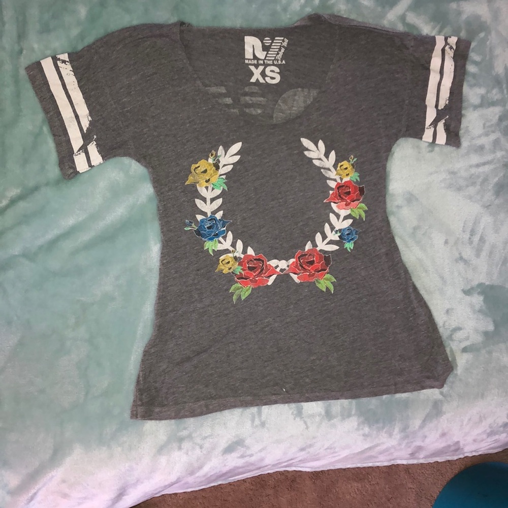 Side tie, super soft tee